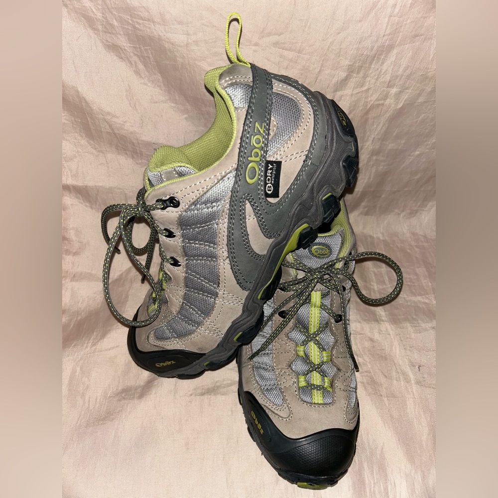 oboz hiking shoes men size 10.5